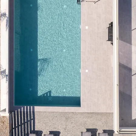 M&b Luxury Villa *