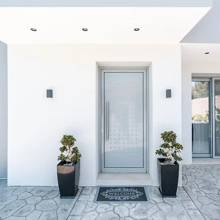 M&b Luxury Villa
