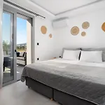 M&b Luxury Villa Charaki