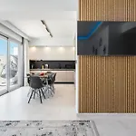 Villa M&b Luxury Charaki