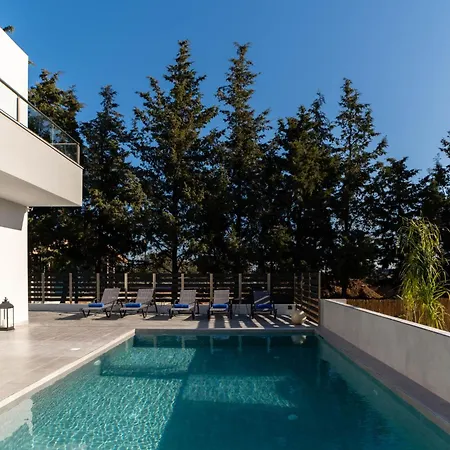 M&b Luxury Villa Charaki