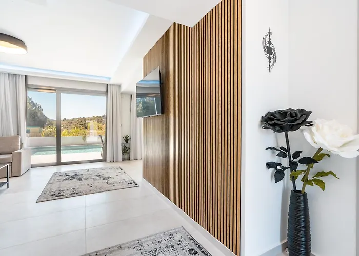 M&b Luxury Villa Haraki